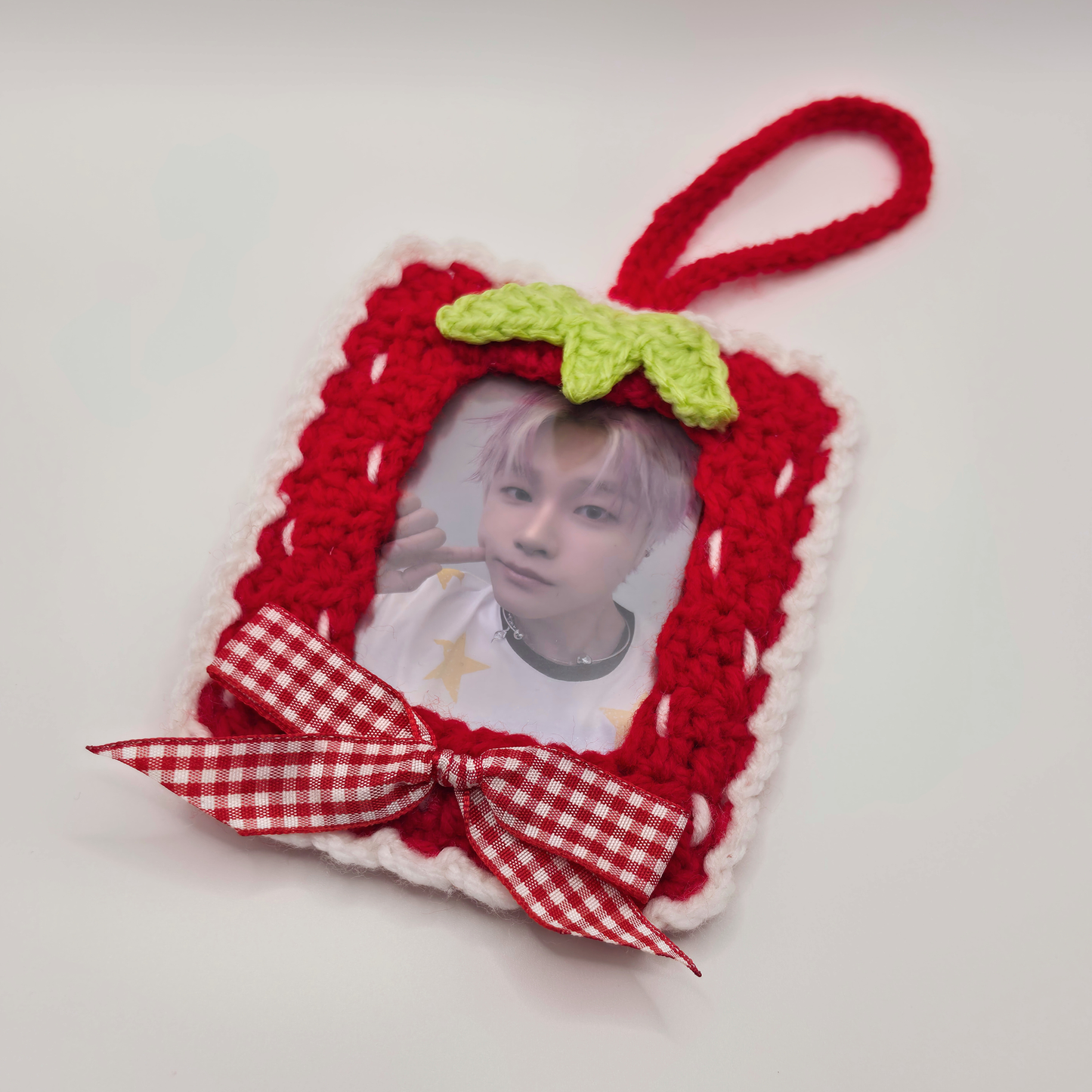 Strawberry Picnic Photocard Holder